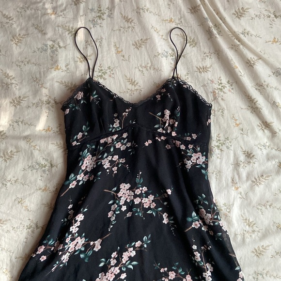 Zara black cherry blossom midi dress in great condition size small - Picture 2 of 6